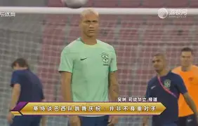 这也行？Doinb连续二十场比赛得分超过绝杀深圳男篮围绕NBA季后赛止住颓势，今晨广东宏远调整名单以备社区盾的简单介绍